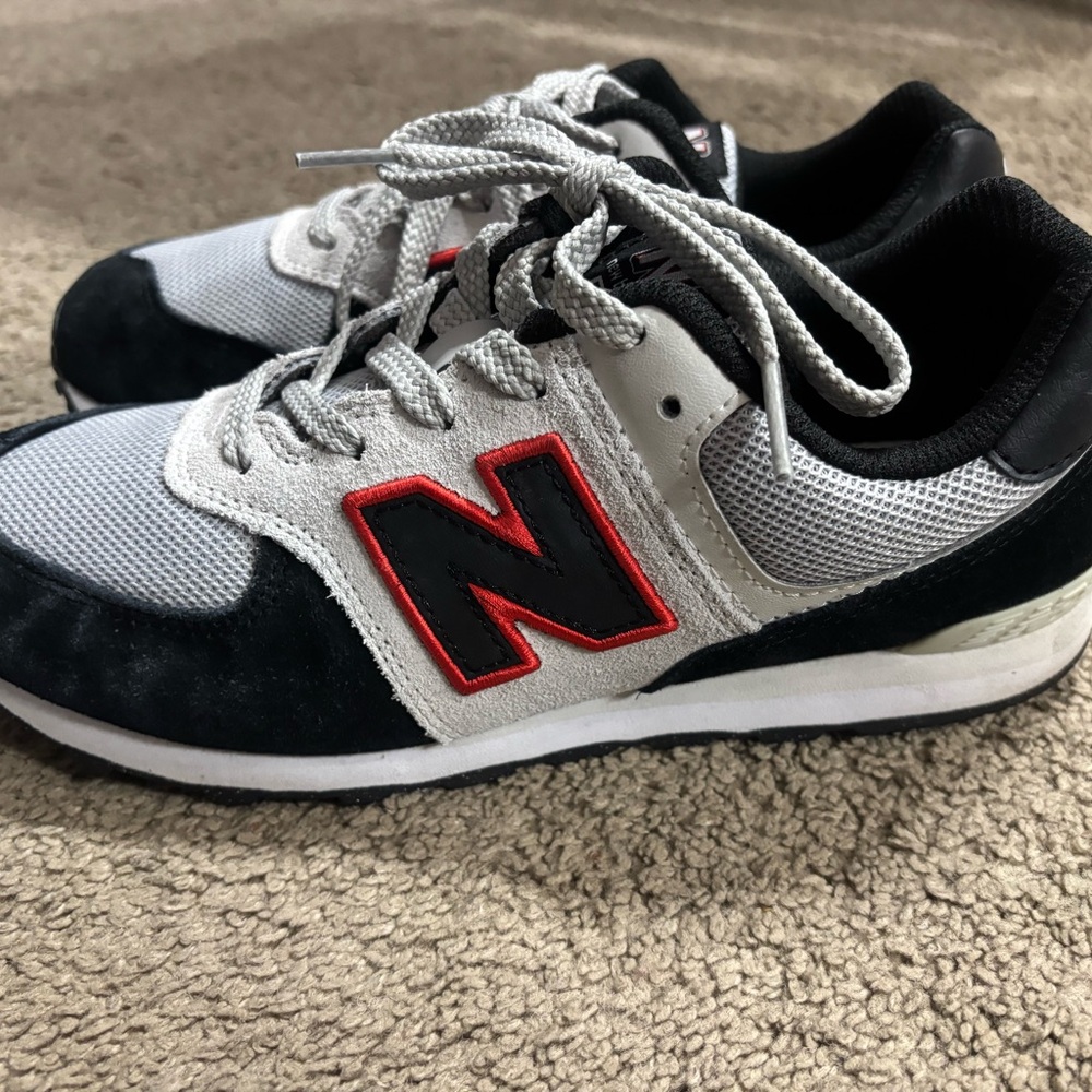 New Balance Kids' Sneakers in Black, Gray, and Red Size 6Y